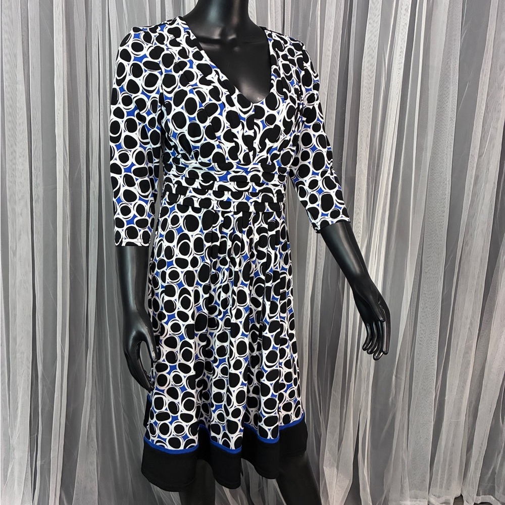 Sandra Darren Black and White Geometric Dress